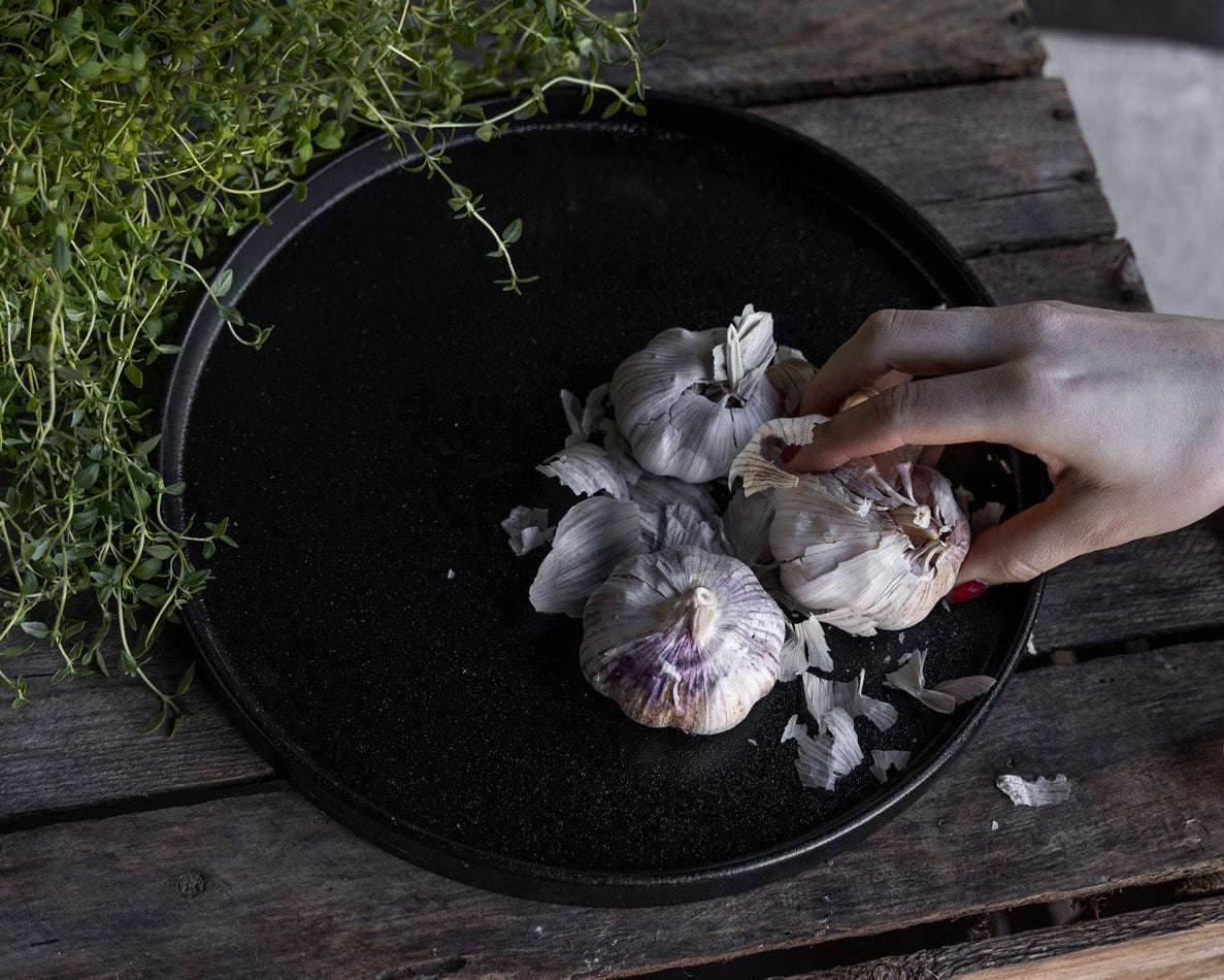 GRIMSHULT svartur keramik bakki